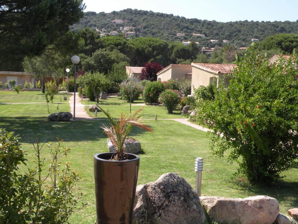 ホテルLes Jardins De Santa Giulia ポルトヴェッキオ エクステリア 写真