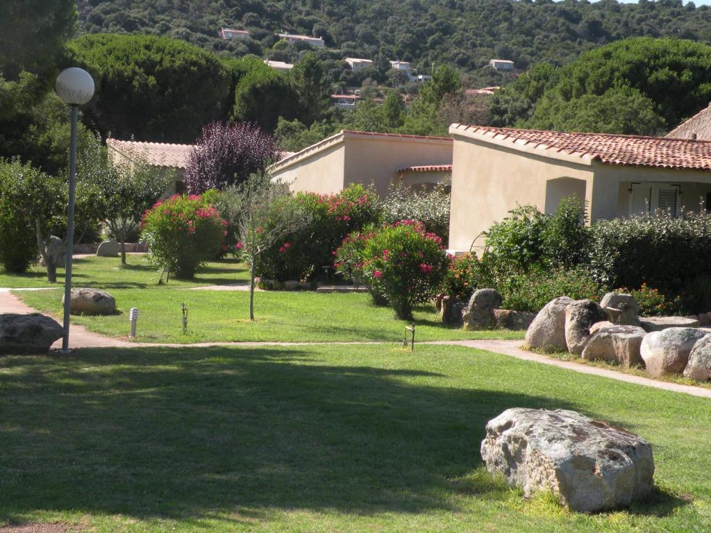 ホテルLes Jardins De Santa Giulia ポルトヴェッキオ エクステリア 写真