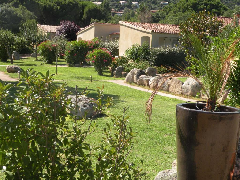 ホテルLes Jardins De Santa Giulia ポルトヴェッキオ エクステリア 写真