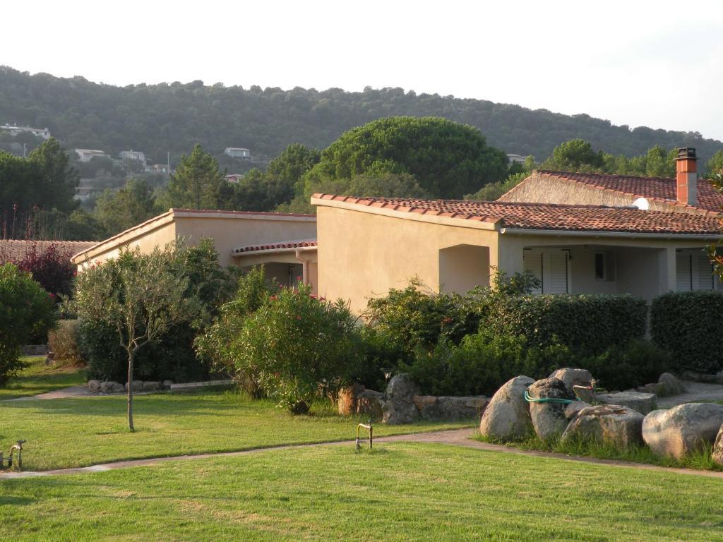 ホテルLes Jardins De Santa Giulia ポルトヴェッキオ エクステリア 写真