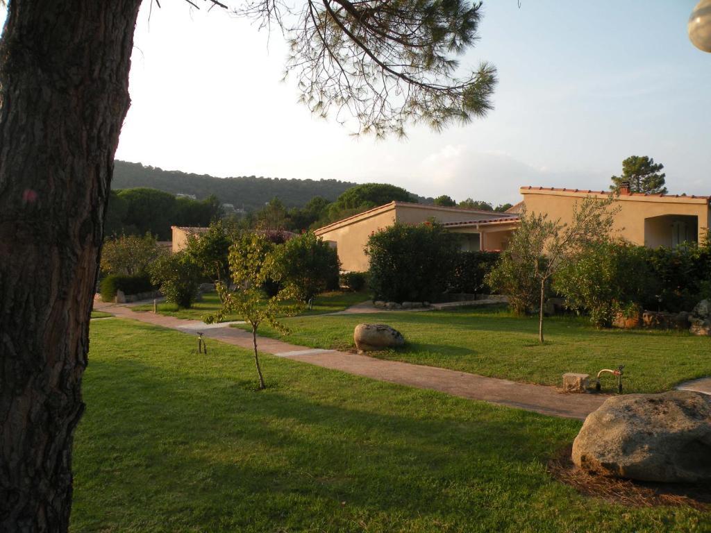 ホテルLes Jardins De Santa Giulia ポルトヴェッキオ エクステリア 写真