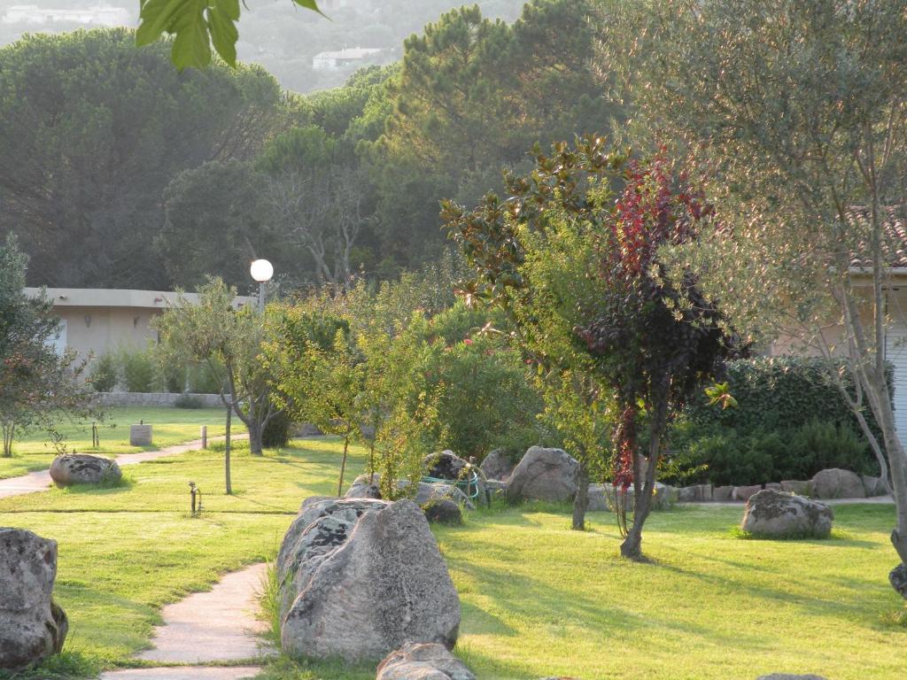 ホテルLes Jardins De Santa Giulia ポルトヴェッキオ エクステリア 写真